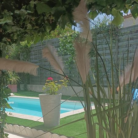 Mimilou Mont St Loup Piscine Privee Apartment แอกด์ ห้อง รูปภาพ