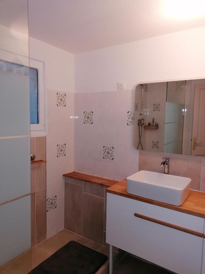 Mimilou Mont St Loup Piscine Privee Apartment แอกด์ ภายนอก รูปภาพ