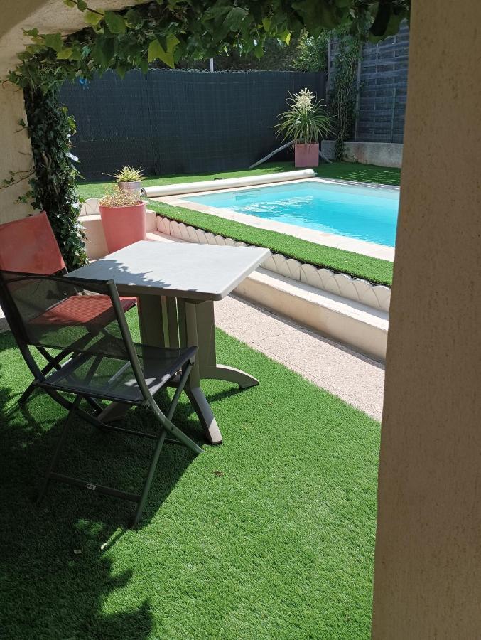Mimilou Mont St Loup Piscine Privee Apartment แอกด์ ภายนอก รูปภาพ