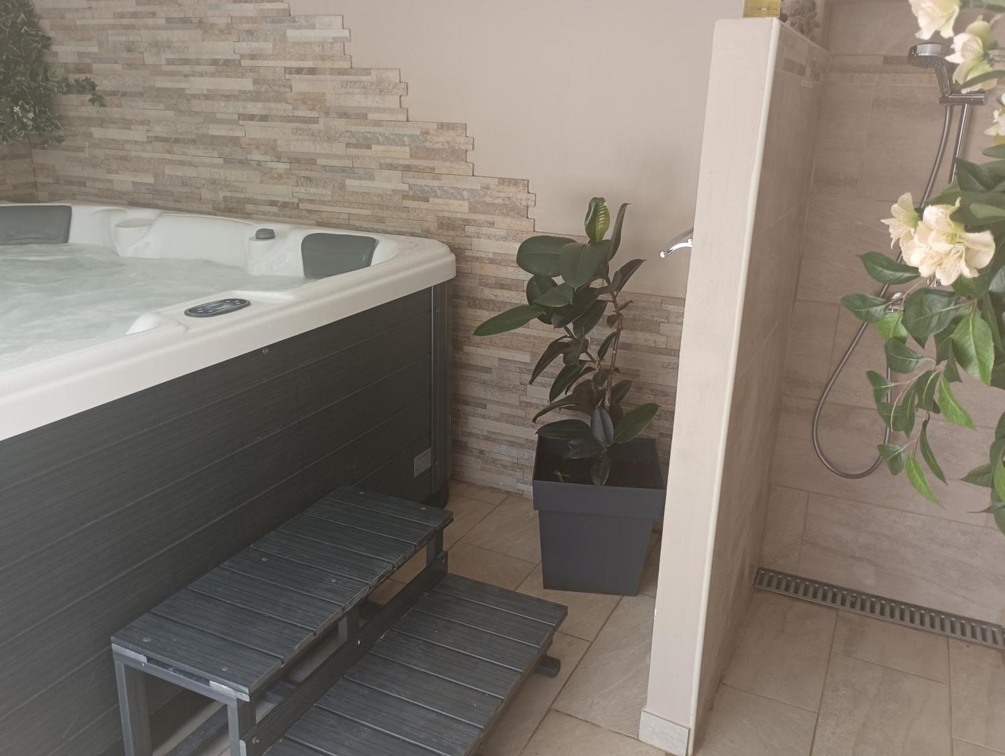 Mimilou Mont St Loup Piscine Privee Apartment แอกด์ ห้อง รูปภาพ